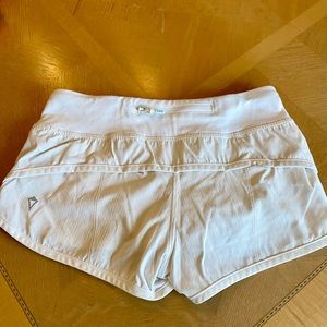 Ivivva white girls size 10 shorts